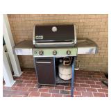 Weber has grill with cover