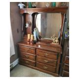 6 drawer dresser with mirror approx size is 56