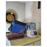 Humidifier, lunch bag & misc