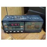 Soundesign clock radio