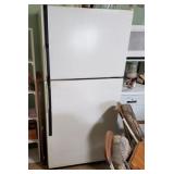 Kenmore refrigerator currently in working