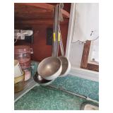 Pair of water dippers