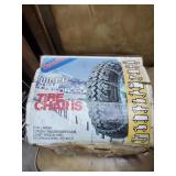 Tire chains for large luxury passenger car light