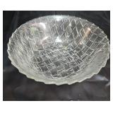 Clear basket weave bowl 9 inches diameter