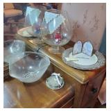 Beautiful glass bowl and 25th anniversary plate