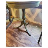 Duncan fife round table approx 24 inches diameter