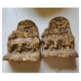 Frontier design bookends made of small rocks