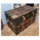 Vintage chest approx size is 18 x 32 x 18 inches