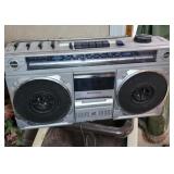 Magnavox boom box
