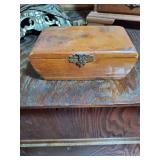 St Charles Mo. Little wooden box and contents