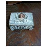 Dainty metal jewelry box