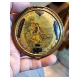 Vintage compact with mirror