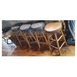 Group of 4 bar stools approx 27 inches tall