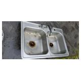 Stainless steel sink