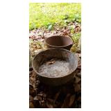 Pair of cast iron kettles