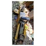 Yellow hydraulic  Jack