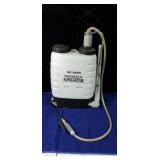 Backpack yard & garden sprayer