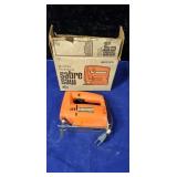 Saber saw double insulated complete with box