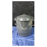 Enamelware steaming pot