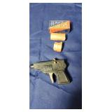 Little  cap gun and caps