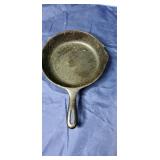 Cast  iron  skillet