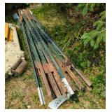 (19) 5ft Metal Fence Posts