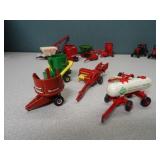 Box Lot: 1/64 Ertl Implements & Tractors