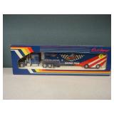 SpecCast 1/64 Featherlite Trailer w/tractor Roush