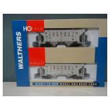 Walthers HO Trinity 100 Ton Cement Covered Hoppers