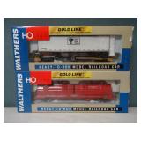 2 Walthers HO Gold Line Cars