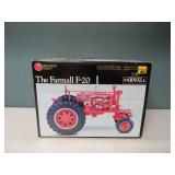ERTL Precision 1/16 Farmall F-20 Red