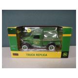 SpecCast 1/25 John Deere Truck Replica
