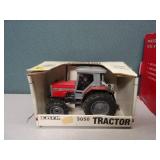 ERTL 1/32 Massey Ferguson 3050 Tractor