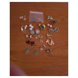 PIERCED EARRINGS SET