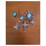 TURQUOISE EARRINGS,  PIN, AND EARRINGS AND A