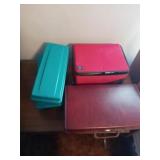 LOT OF SEVERAL CASSETTE TALES AND CD