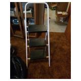 LIKE NEW STEP STOOL