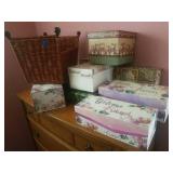 MISCELLANOUS DECORATIVE BOXES IN A WICKER BASKET
