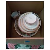 2 ST NICHOLAS FITZ AND FLOYD  PLATES  AND 2 CUPS