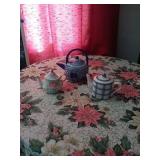 2 CERAMIC CREAMES AND ONE TEA POT