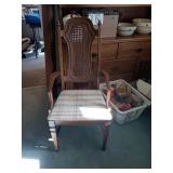 SINGLE DINING ROOM CHAIR