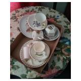 PLASTIC COLLECTION OD DISPLAT PLATES , BOWLS AND