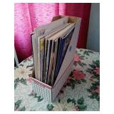 COLLECTABLES GUIDES TO DOLLS