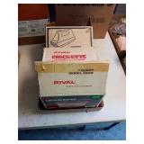 XSMALL CROCKETTE SLOW COOKER AND OLDER MODEL