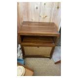 RETRO MICROWAVE STAND