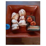 FIGURINES PLATE AND DECOR ITEM