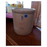 RED WINE CROCK NO LID 
11 INCHES HIGH BY 10