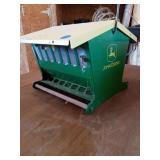 JOHN DEERE BIRD FEEDER