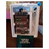 BOXED HERITAGE VILLAGE COLLECTION LIGHTED