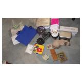 POST IT NOTES, BAGS, VASE, NAIL FILES, CAT